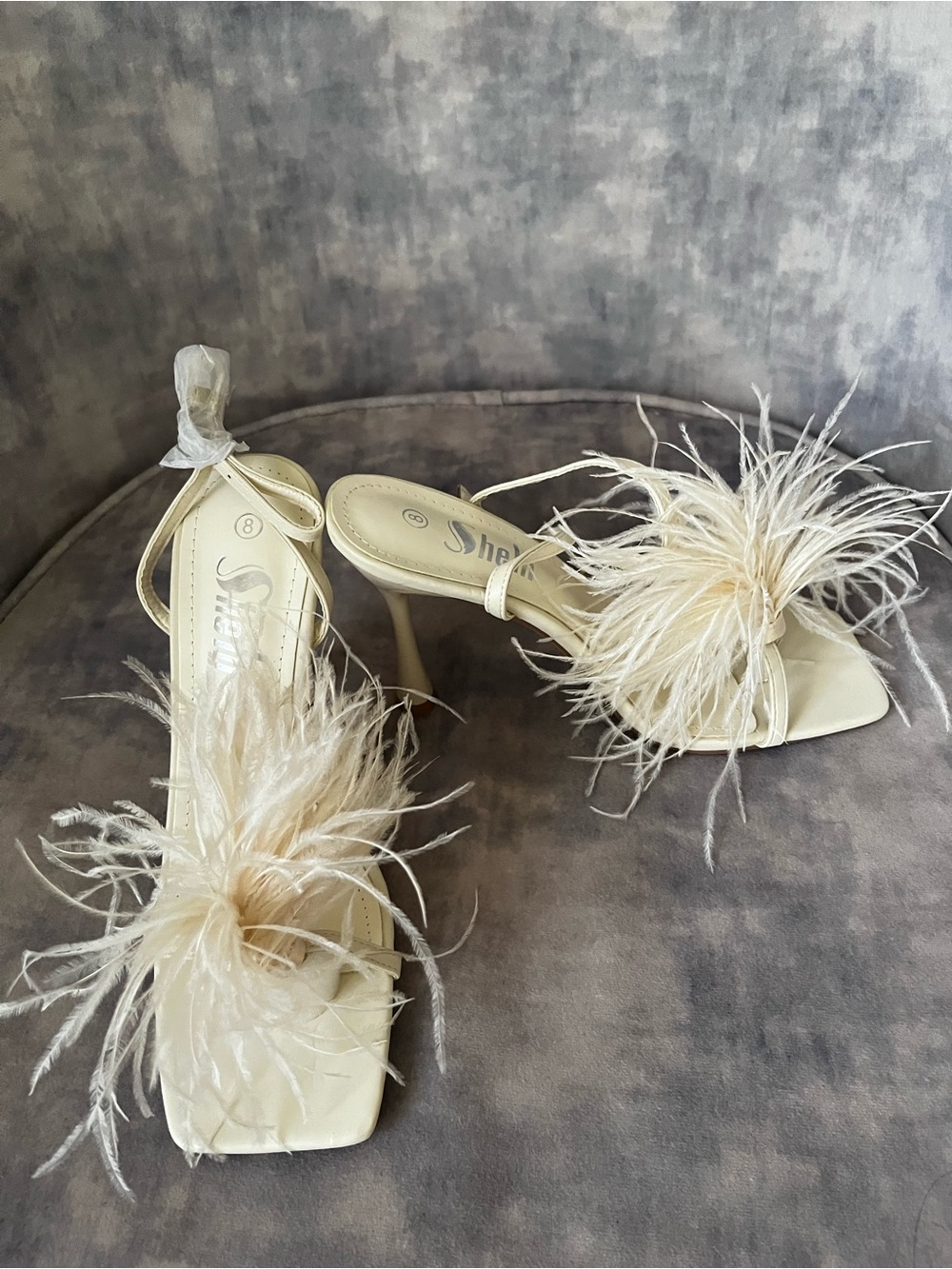 BNWT Cream Feather Detail Women's Ostrich Feather Heeled Sandals